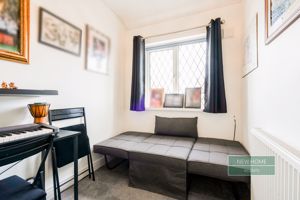 Photo 7- click for photo gallery